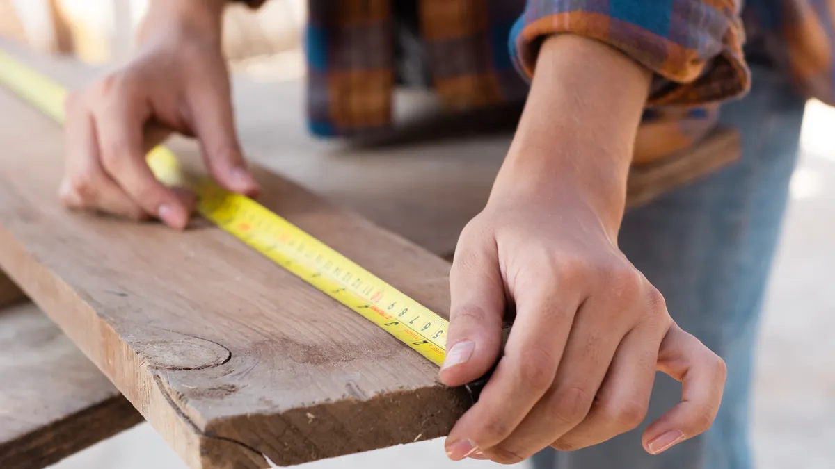 How to Measure a Garden Bed for Mulch Without a Calculator